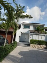 12394 Westhampton Cir in Wellington, FL - Building Photo - Building Photo