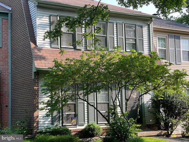property at 2182 Greenkeepers Ct