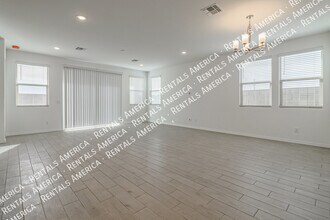 15175 W Desert Bloom St in Goodyear, AZ - Foto de edificio - Building Photo