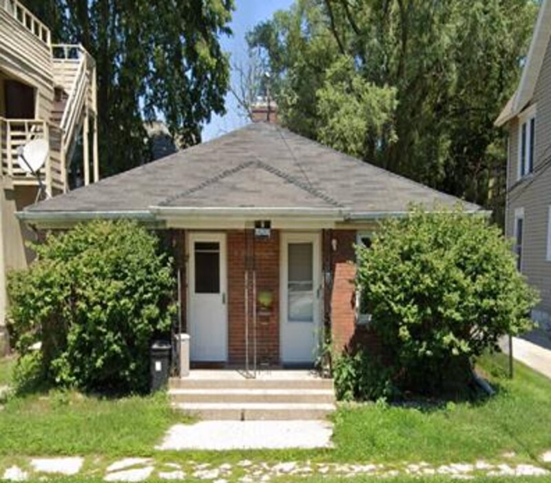 1110 17th Ave in Rockford, IL - Building Photo