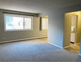 Hillcrest Manor in Edmonton, AB - Building Photo - Building Photo