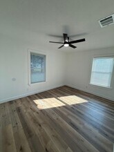 913 Sunset Dr in Pasadena, TX - Building Photo - Building Photo