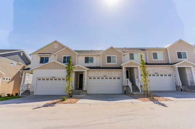 2722 Blue Dawn Ln in Saratoga Springs, UT - Building Photo - Building Photo