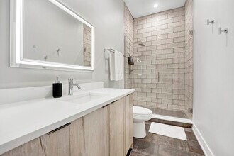 3330 S Indiana Ave in Chicago, IL - Building Photo - Building Photo