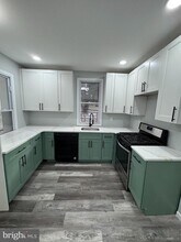 2755 N Dover St in Philadelphia, PA - Foto de edificio - Building Photo