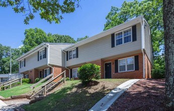 Mountain Place Apartments in Stone Mountain, GA - Foto de edificio - Building Photo