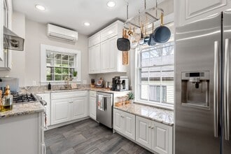 27 Champa St in Newton, MA - Building Photo - Building Photo