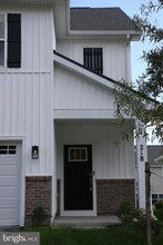 218 Munsee Cir, Unit 4 in Winchester, VA - Building Photo - Building Photo