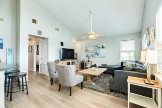 16614 Bermuda Way in Jamaica Beach, TX - Building Photo - Building Photo
