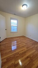 2036 W Windgate Ct in Jacksonville, NC - Building Photo - Building Photo