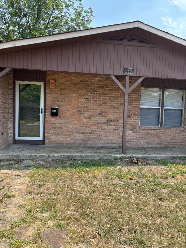 230 Schmeltzer Ln in San Antonio, TX - Building Photo - Building Photo