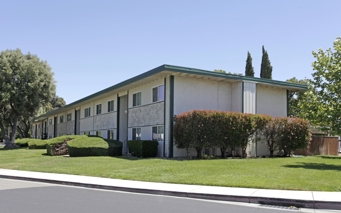 Newport Apartments in Livermore, CA - Foto de edificio