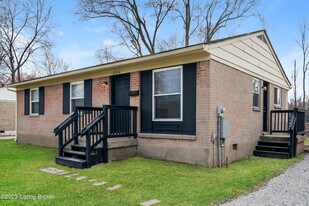 6506 Maravian Dr in Louisville, KY - Building Photo