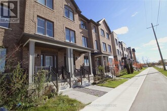 11715 Tenth Line in Markham, ON - Building Photo - Building Photo