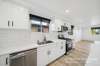 837 1/2 N Harvard Blvd in Los Angeles, CA - Building Photo - Building Photo
