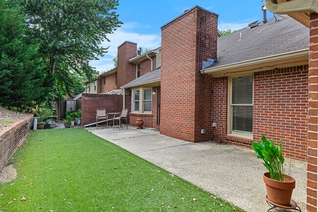 310 Chase Plantation Cir in Hoover, AL - Building Photo - Building Photo