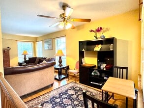2180 Camden Ln in Hanover Park, IL - Building Photo - Building Photo