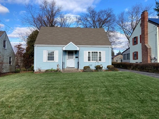 property at 32 Exeter Ave