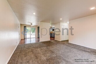 13543 SW 64th Ave in Portland, OR - Building Photo - Building Photo