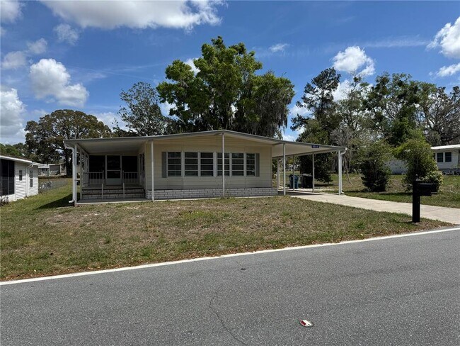 8066 Highpoint Blvd in Brooksville, FL - Building Photo - Building Photo