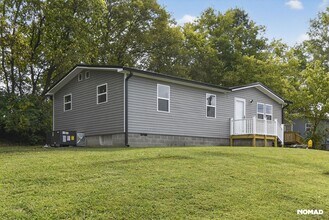 717 Howard St in Athens, TN - Building Photo - Building Photo