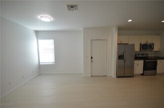 3306 Bassie Ct in Ft. Myers, FL - Building Photo - Building Photo