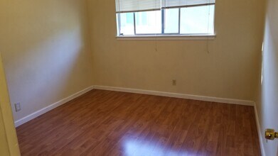 563 Troy Dr, Unit 3 in San Jose, CA - Building Photo - Building Photo