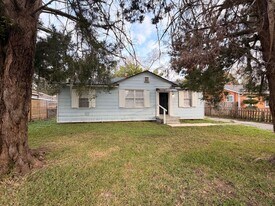 6031 Transylvania Ave in Jacksonville, FL - Building Photo