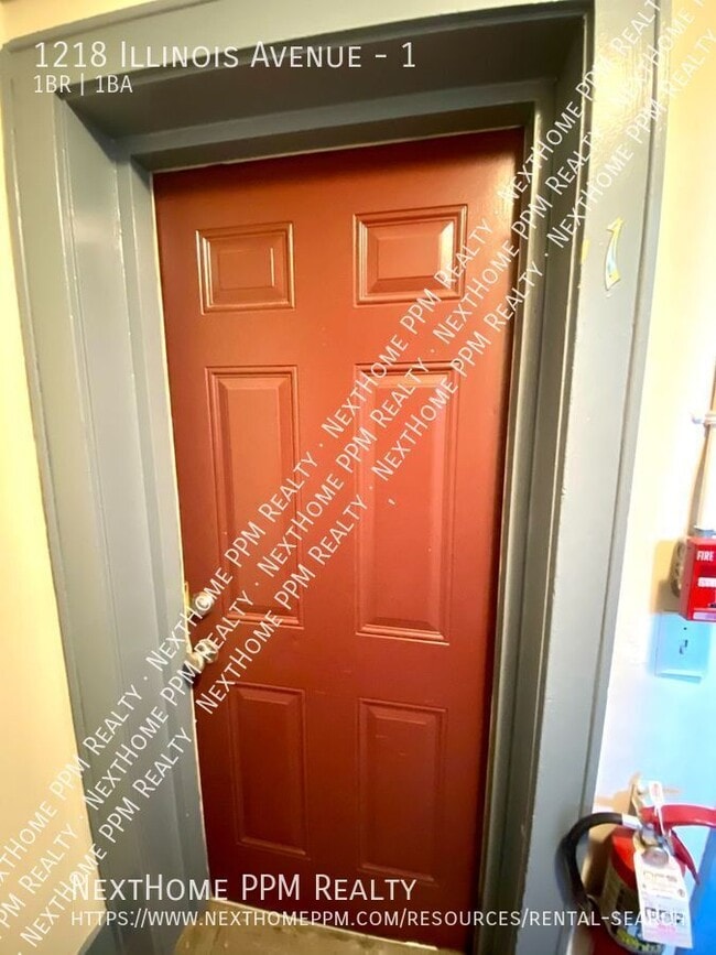 1218 Illinois Ave in Pittsburgh, PA - Building Photo - Building Photo