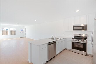 241 Kings Row Ln in Jarrell, TX - Building Photo - Building Photo