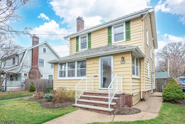 187 Grove St in Montclair, NJ - Building Photo - Building Photo