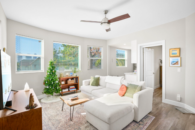 property at 931 21st St