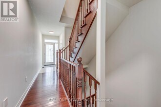 2319 Stone Glen Crescent in Oakville, ON - Building Photo - Building Photo