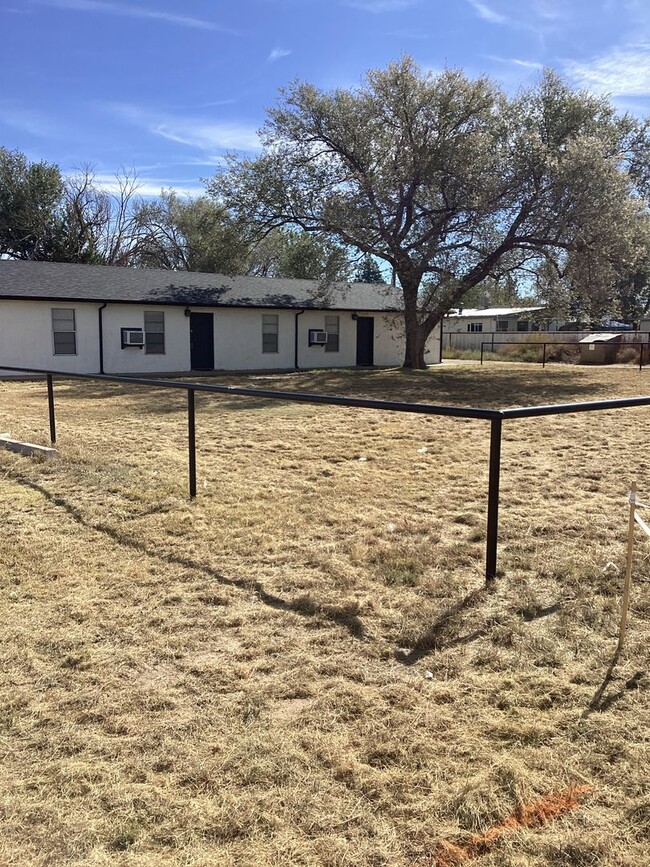 1719 W 17th St in Portales, NM - Building Photo - Building Photo