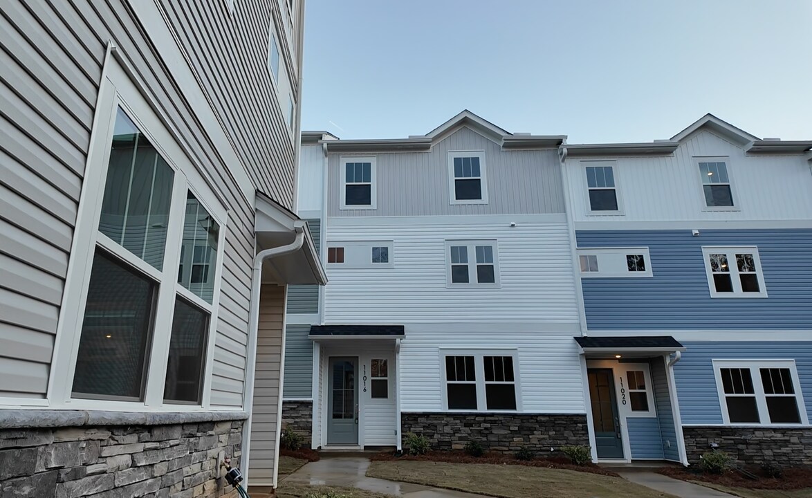 11007 Valkyrie Ln in Charlotte, NC - Building Photo