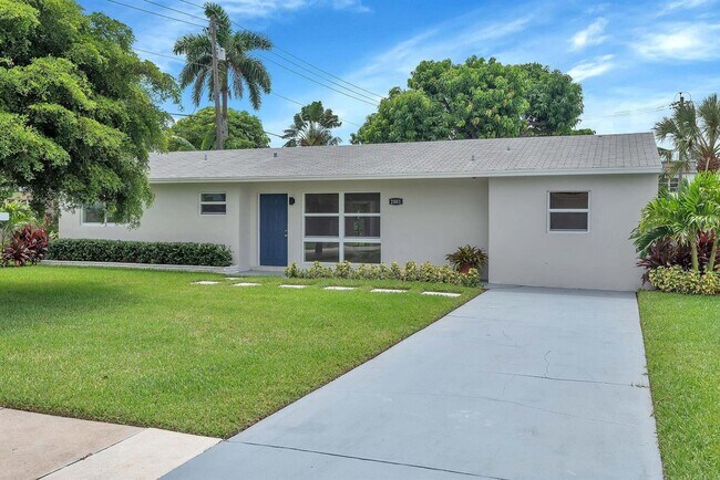 2001 Collier Ave in Lake Worth Beach, FL - Foto de edificio - Building Photo