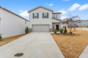 34 Blue River Ct in Pendergrass, GA - Building Photo