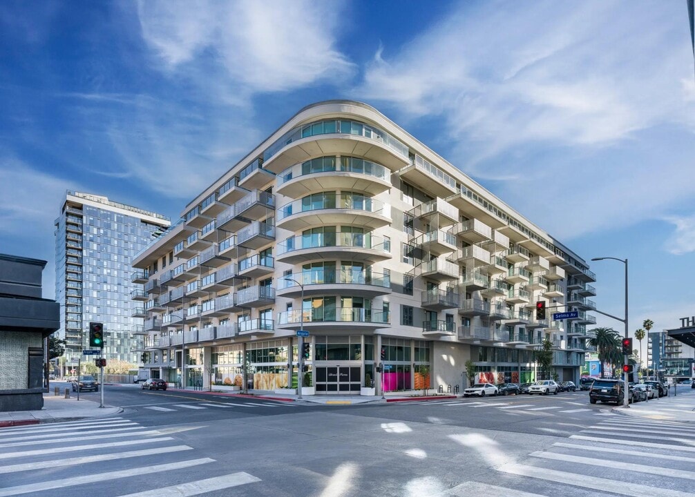 Modera Argyle in Los Angeles, CA - Foto de edificio