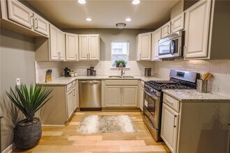 407 W Odell St in Austin, TX - Building Photo - Building Photo