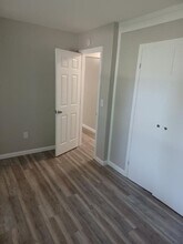 2208 SW Edgewater Terrace in Topeka, KS - Building Photo - Building Photo