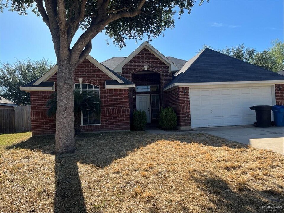804 N 47th St in McAllen, TX - Building Photo