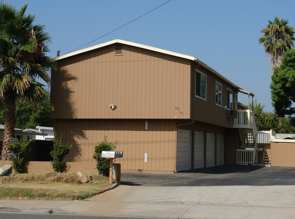 862-868 3rd St in El Cajon, CA - Building Photo