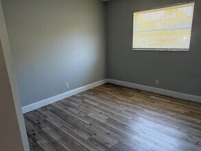 5174 NE 6th Ave in Oakland Park, FL - Building Photo - Building Photo