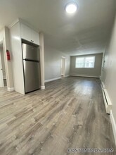 24 Waugh St in Lowell, MA - Foto de edificio - Building Photo