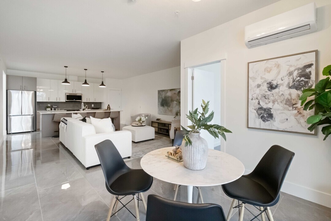 1414 Main St in Saskatoon, SK - Building Photo