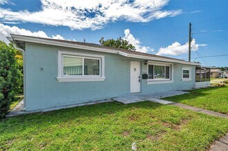 375 58th St N in St. Petersburg, FL - Building Photo - Building Photo