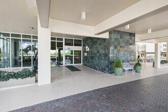 5440 N Ocean Dr, Unit 903 in Riviera Beach, FL - Building Photo - Building Photo