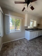 2006 E Whiting Ave in Fullerton, CA - Building Photo - Building Photo