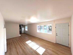 819 Opal Dr in San Jose, CA - Building Photo - Building Photo