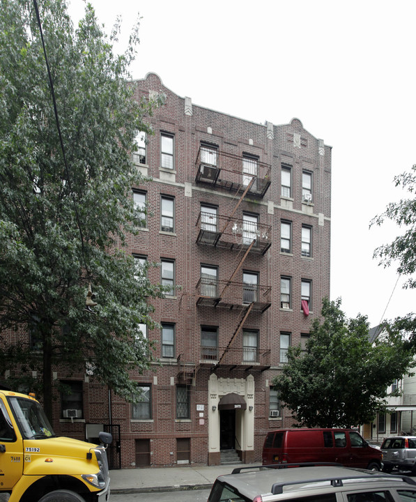 2973 Briggs Ave in Bronx, NY - Foto de edificio